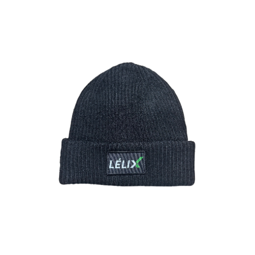 Tuques avec broderies